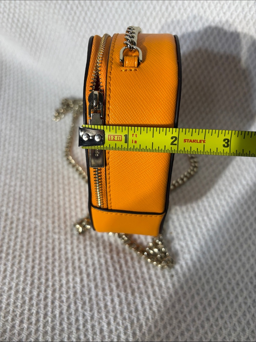 KATE SPADE Orange Heart Shaped Crossbody with Gold Chain Zipper Closure - Picture 9 of 11